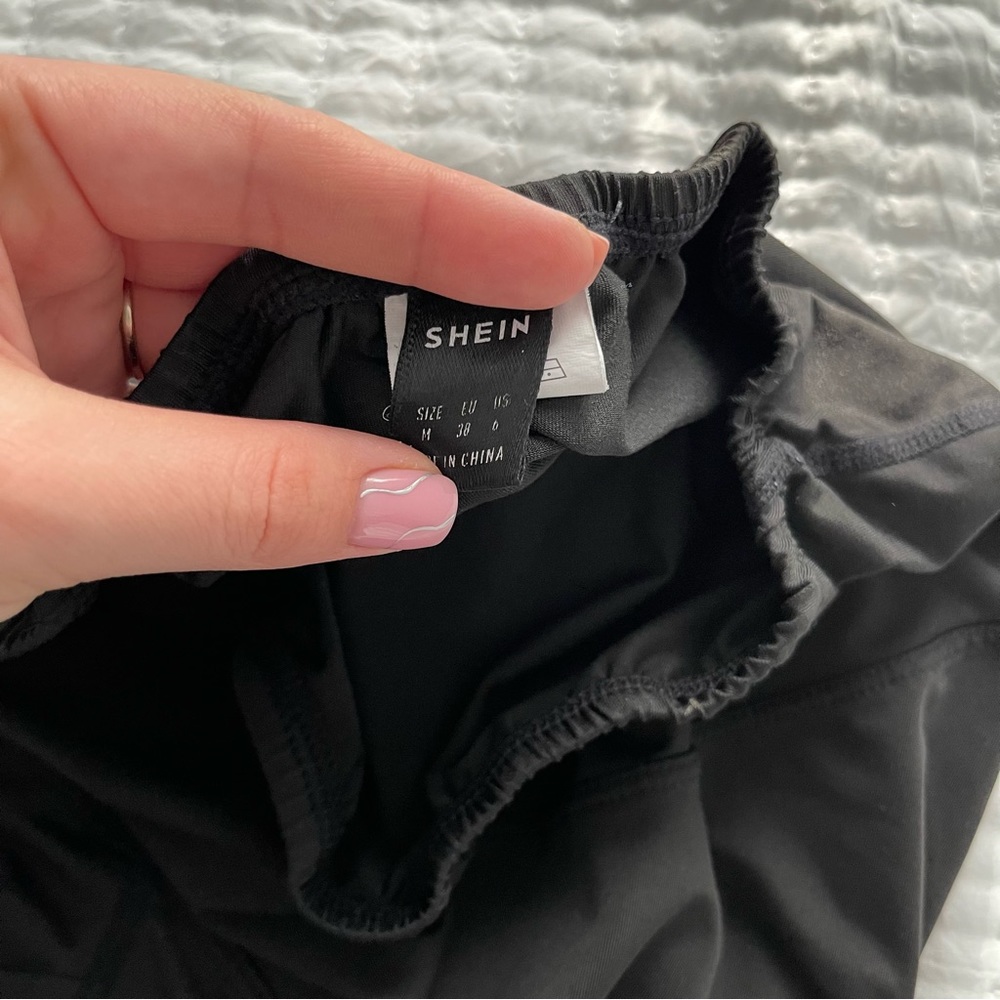 Maternity shorts shein size M - Picture 3 of 5